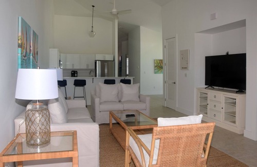 Treasure Cay Resort | FRONTLINE Condo with SENSATIONAL bidirectional views of Treasure Cay Beach!