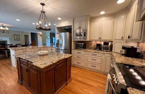 Lookout Valley Neighborhood Association House | Fryars' Green Guest House at Tennessee RiverPlace