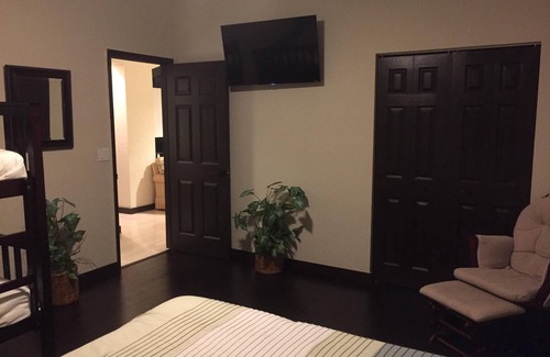 Southwest Ranches House | Ft. Lauderdale Guest House