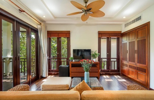 Ngu Hanh Son House | Fu Beach Villas Resort Private Pool Da Nang