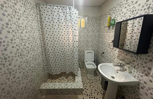 Freetown House | Full AirCon- 3Bed Villa- A c- WiFi- HotWater