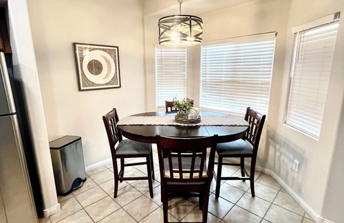 Mesquite Condo | Full amenities in kitchen, bathroom and bedrooms with gym, Pool and Hot Tub