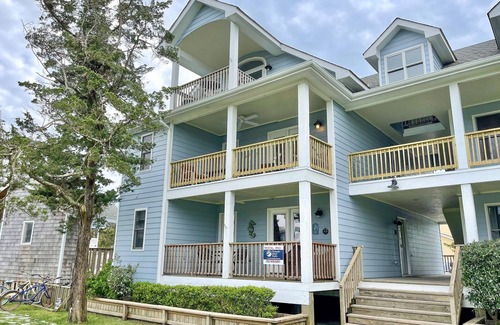 Ocracoke Condo | Full Circle: Condo with pool access. Centrally located
