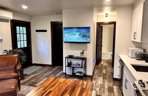 South Colby Cottage | Full Creekside Duplex Near Seattle Ferries