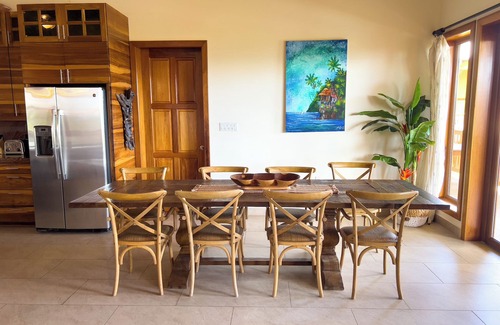 Cocoplum Villa | Full Floor 4 Bed Penthouse-Beachfront-10 Guests