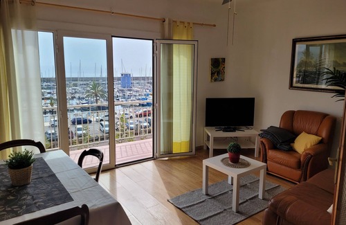 Masnou Condo | Full floor, in front of the Mediterranean Sea. Central to 5 "