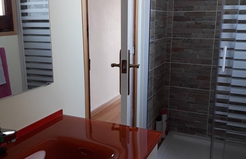 Masnou Condo | Full floor, in front of the Mediterranean Sea. Central to 5 "