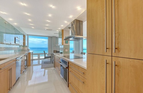Longboat Key Condo | Full Gulf Front Gorgeous Condo