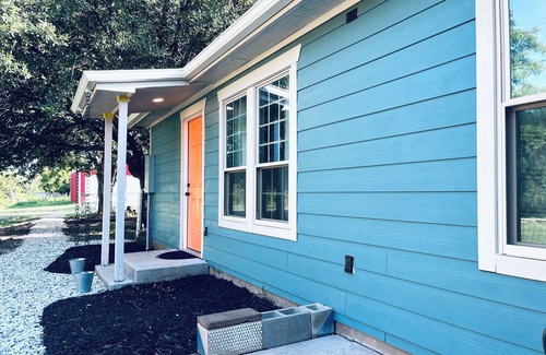 Waco Cottage | FULL KITCHEN – NEW 1-Bedroom Cottage, 15-Minutes From Silos & Baylor