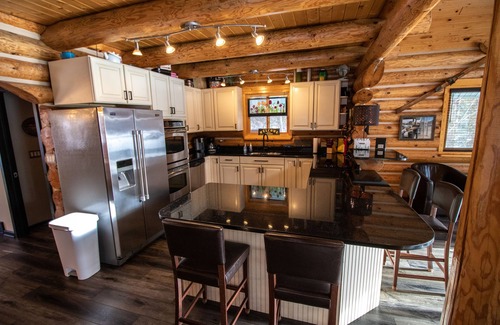 Mercer House | Full Log Home On Private Lake Close To Town, Snowmobile Trails, & Golf Course