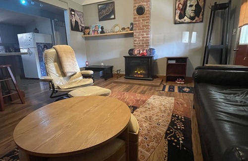 Tahlequah House | Full, private, artsy, cozy, creek-side home!