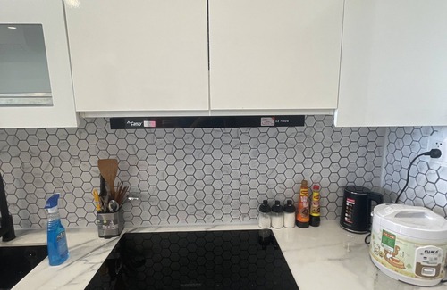 District 9 Apartment | Full services apartment with pool view