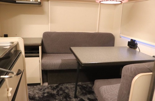 Albertslund House | Full Service - Caravan