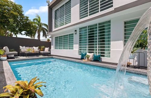 Punta Las Marias House | Full-Service Villa [Driver, Chef, Pool, and 1/2 off Tours]