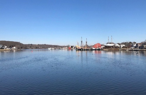 Mystic Apartment | Full Studio Apartment in Historic Downtown Mystic