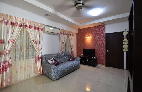 Bayan Lepas Apartment | fully air-condition,near food court,near SPICE and airport