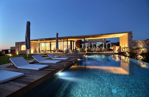 Corbara Villa | Fully air-conditioned, heated pool, located 50 meters from the sea.
