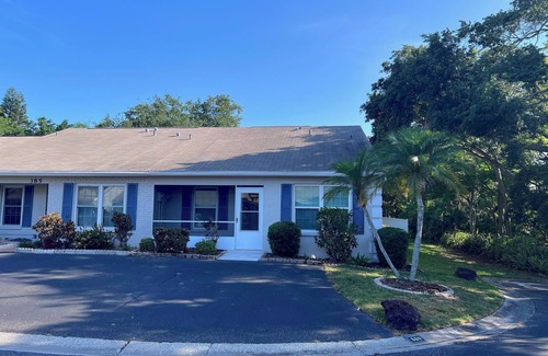 Bay Towne East Condo | Fully appointed, Walk To Bay And Park, Pet Friendly