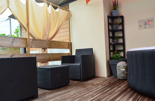 Saint-Louis House | Fully equipped studio with Spa