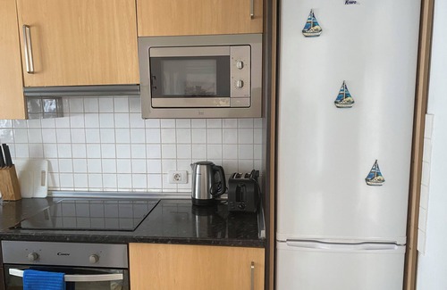 Puerto del Carmen Apartment | Fully equipped apartment with Wifi, Air Con and U.K. TV in Puerto Del Carmen
