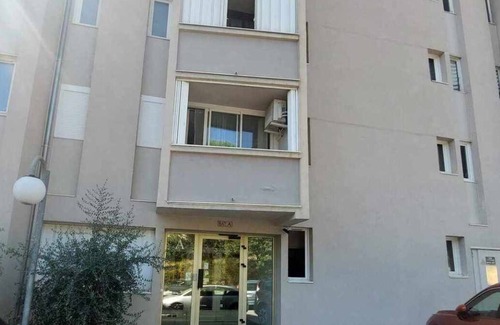 Greoux-les-Bains Apartment | Fully equipped studio in a quiet residence