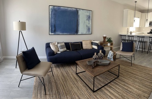 Brownsville Apartment | Fully Equipped:2BR/2BA,Office,Laundry,Full kitchen,Near, SPI,Space X and more.