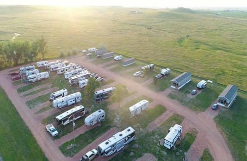 Belfield House | Fully Equipped Camper-Quiet Campground near Medora