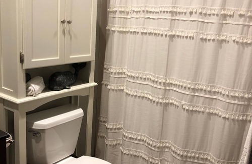 Eastport Apartment | Fully equipped, cosy studio- downtown Eastport-Across from harbor