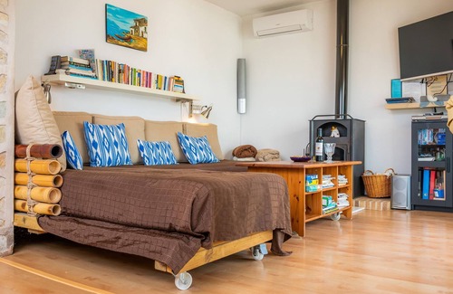 Cala Anguila-Cala Mendia House | Fully-equipped Holiday Home Casa Caracol with Seaview, Terraces, Air Conditioning & Wi-Fi; Pets Allowed upon Request