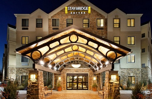 Auburn Hills Apartment | Fully Equipped Studio | Indoor Pool + Free Wi-Fi, Free Breakfast