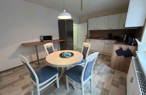 Bad Salzungen Apartment | Fully equipped vacation apartment with loggia, whirlpool bath and massage shower