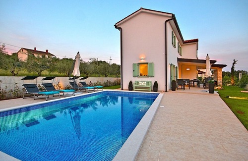 Selina Villa | Fully fenced, private pool-heated, quiet, modern, cozy, sea view