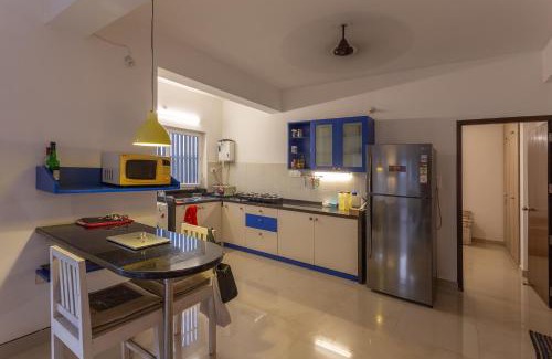 Karaswada Apartment | Fully-furnished 1BR+kit+terrace, 20min from MOPA