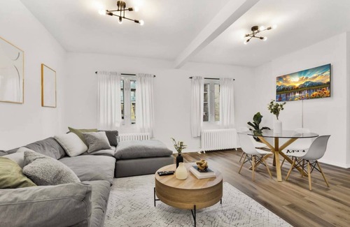 Bracondale Hill Apartment | Fully Furnished 2 Bedroom with Flexible terms on St Clair Ave West, Toronto