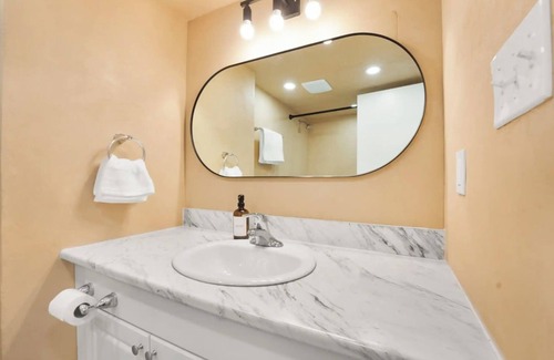 Bracondale Hill Apartment | Fully Furnished 2 Bedroom with Flexible terms on St Clair Ave West, Toronto