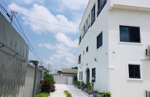Dzorwulu Apartment | Fully furnished 2 bedroom Executive apartment, located in Dzorwulu.