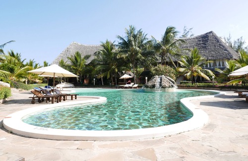 Malindi Apartment | FULLY FURNISHED APARTMENTS WITH DIRECT BEACH ACCESS TO LET IN MALINDI, KENYA.