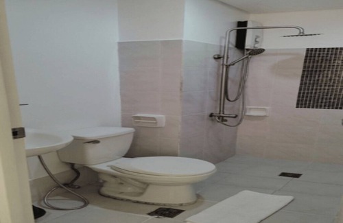 Palanan Condo | Fully Furnished Condo with Balcony