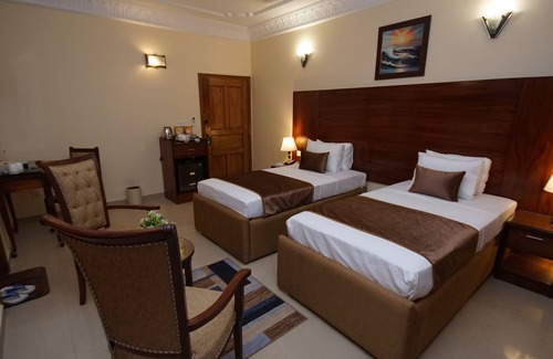 D.H.A. Hotel | Fully Furnished Deluxe King/Twin with Complete Amenities.