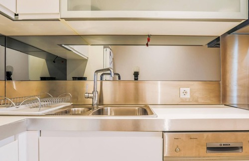 Atasehir Apartment | Fully Furnished Flat with Security in Atasehir