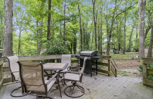 Chesterfield House | Fully furnished long-term home, dog-friendly, huge fenced-in backyard, office