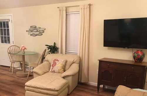 Ferris House | Fully furnished spacious cabin in rural neighborhood.