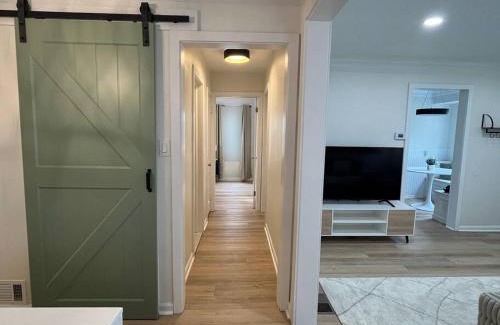 Drayton Plains Apartment | Fully Furnished Upscale Family Home 5B 3Ba