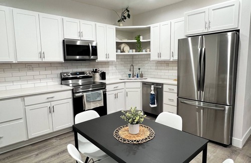 Midvale House | Fully remodeled house for 6 guests in the heart of Midvale
