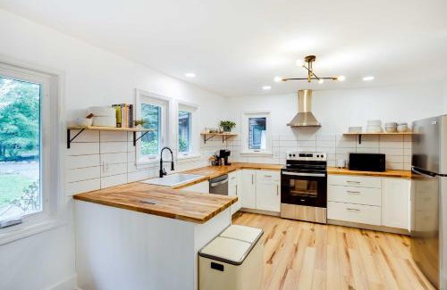 Saugerties House | Fully Remodeled Saugerties Retreat on 7 Acres!