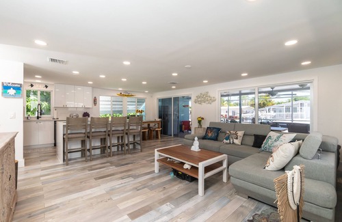 Cross Key Waterways House | Fully Remodeled Spacious 3/2.5 waterfront Key Largo home with dock & boat lift