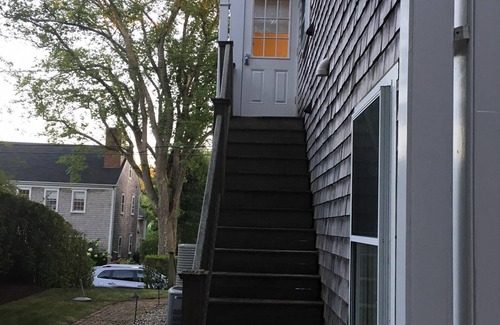 Nantucket Town Condo | Fully renovated 2br condo in town, walk to main st!