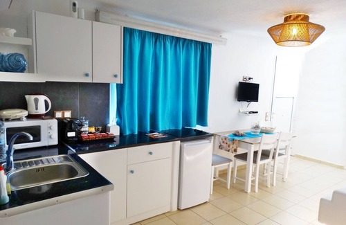 Ano Mera Apartment | Fully Renovated Apartment for 5 persons