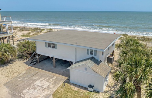 Edisto Island House | Fully renovated BEACHFRONT home - with sprawling views of the Atlantic Ocean!