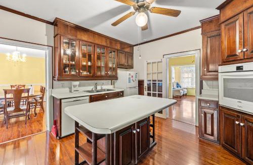 Baldwin House | Fully Restored Country Manor